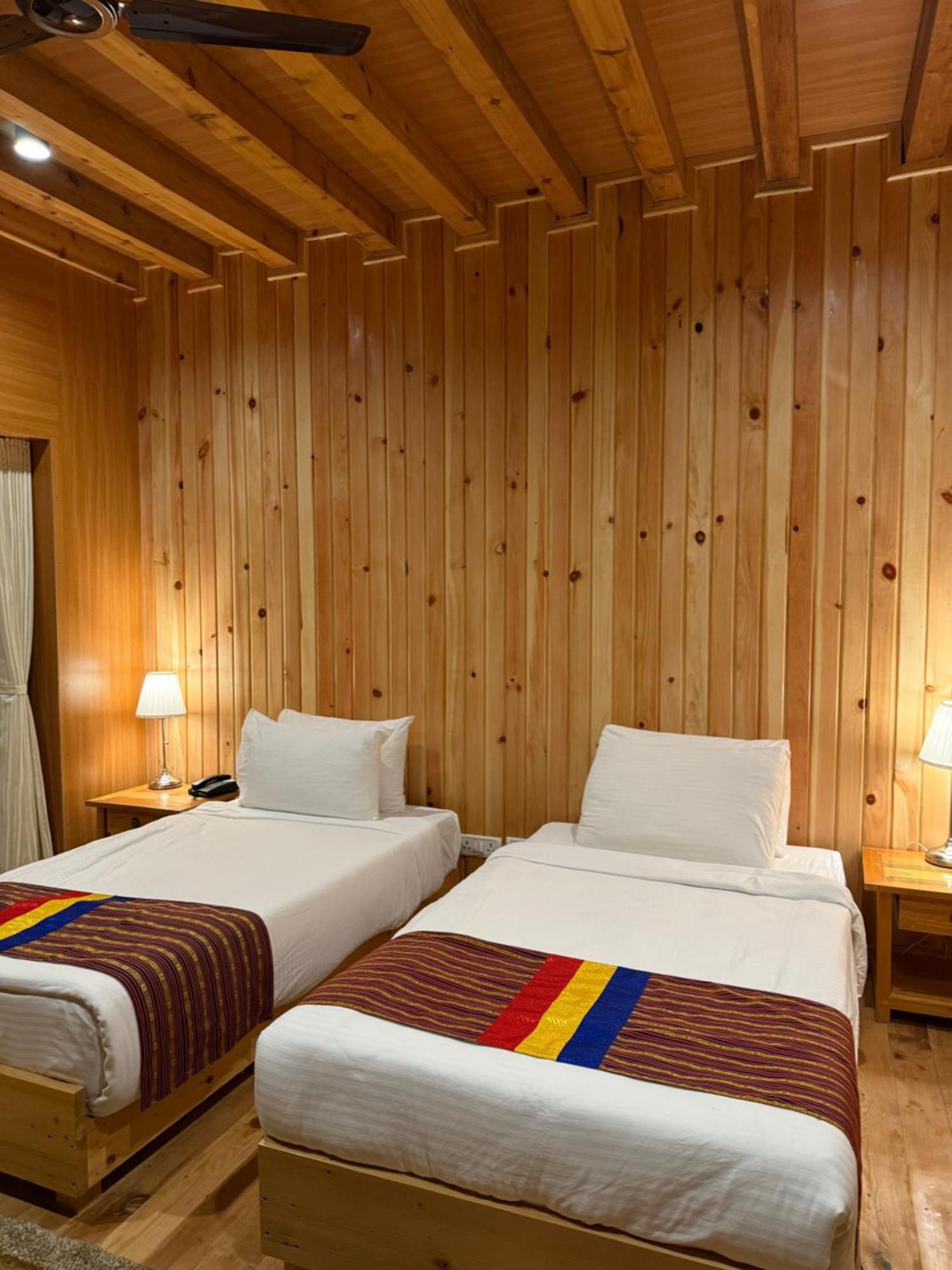 Spirit Of Bhutan Resort 파로 외부 사진